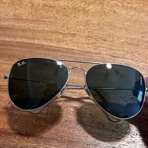 Vintage Ray-Ban aviator sunglasses unisex